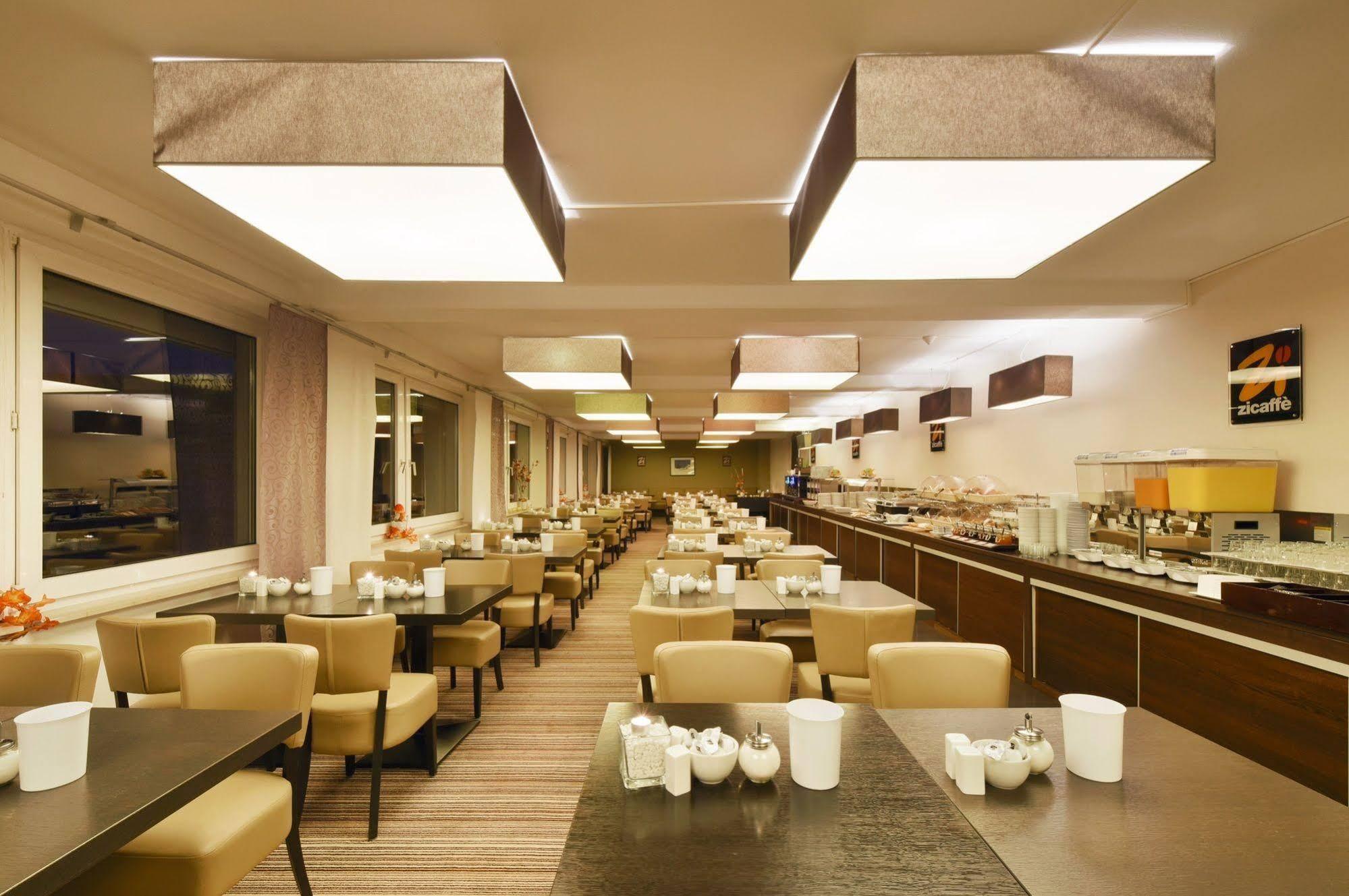 Zi Hotel Karlsruhe Ngoại thất bức ảnh