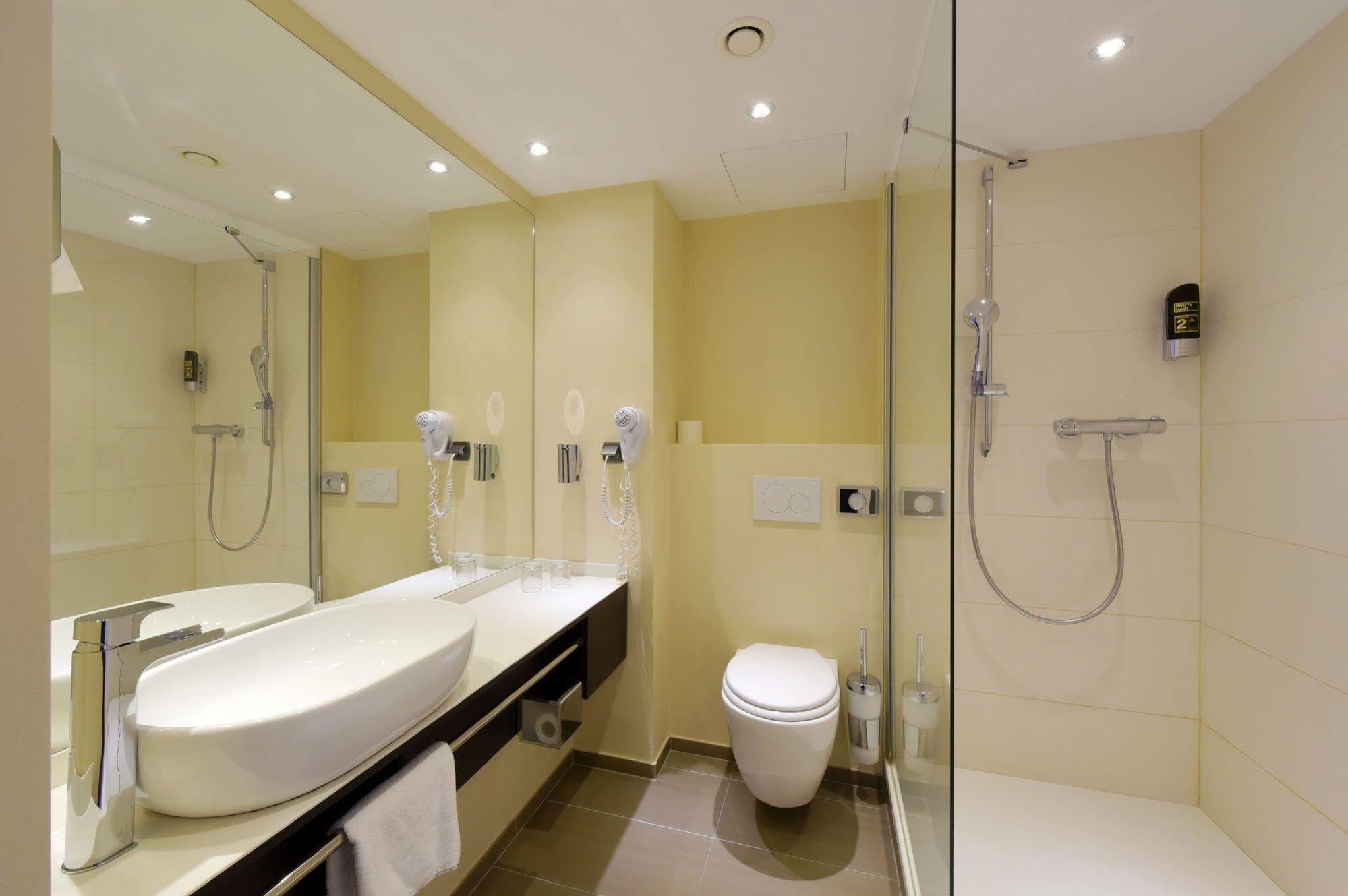Zi Hotel Karlsruhe Ngoại thất bức ảnh