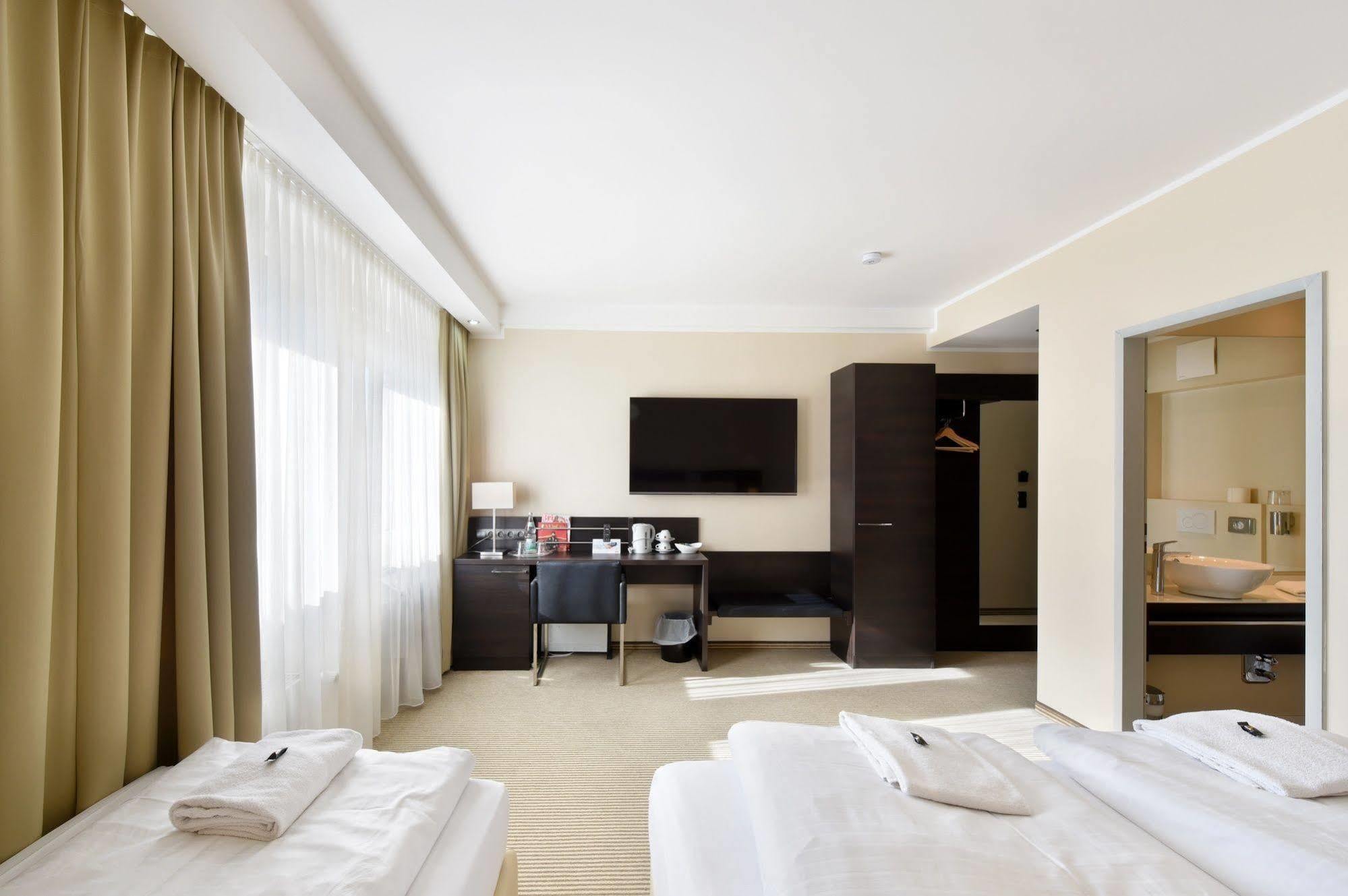 Zi Hotel Karlsruhe Ngoại thất bức ảnh