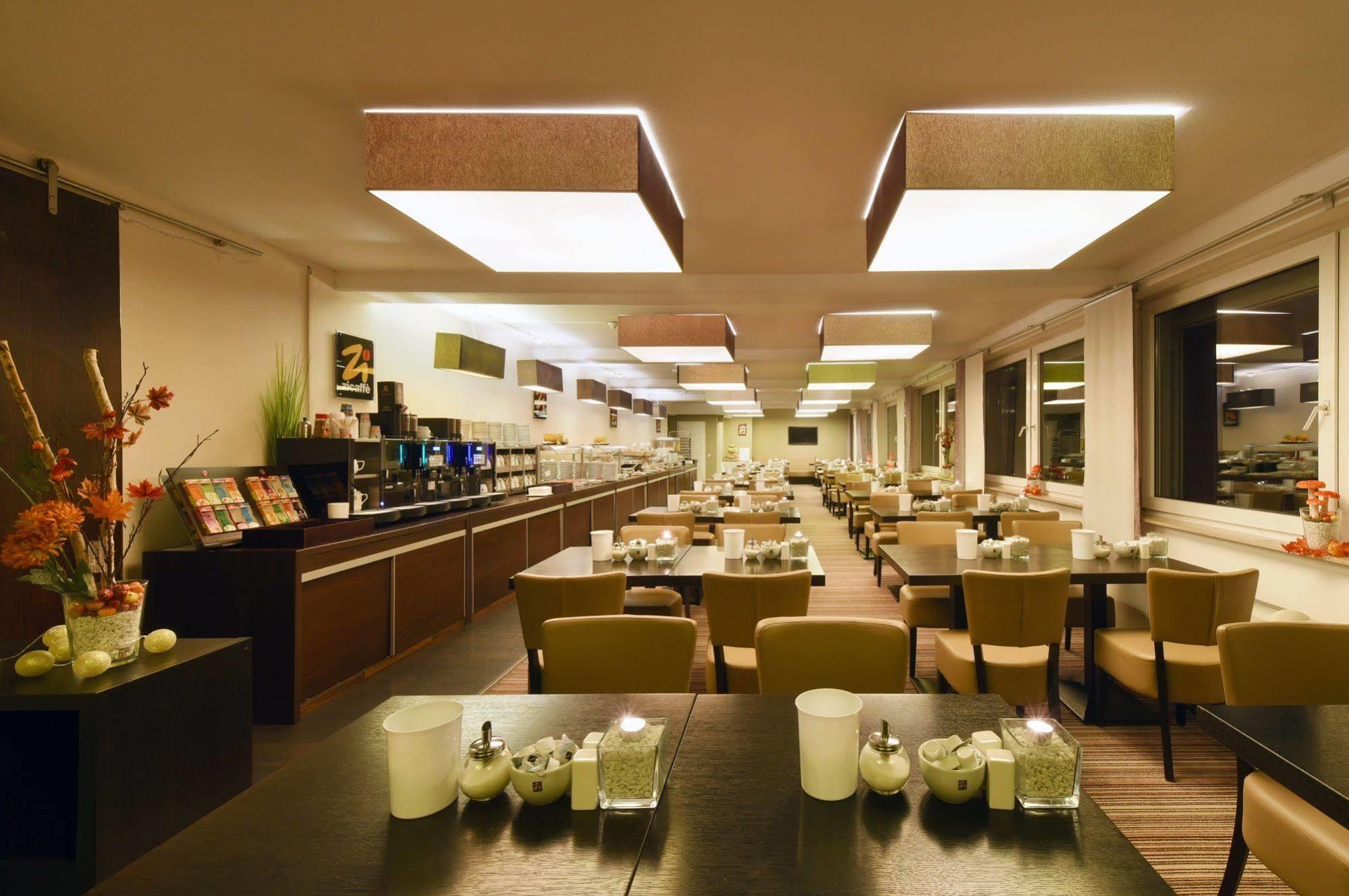 Zi Hotel Karlsruhe Ngoại thất bức ảnh