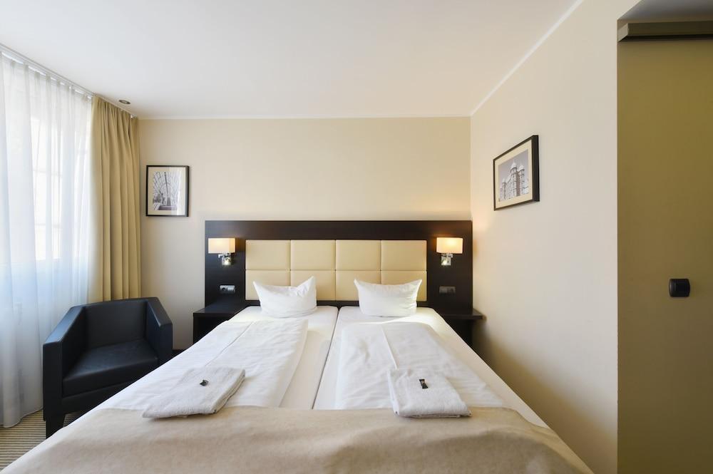 Zi Hotel Karlsruhe Ngoại thất bức ảnh